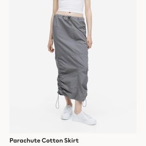 Parachute style skirt, never worn out